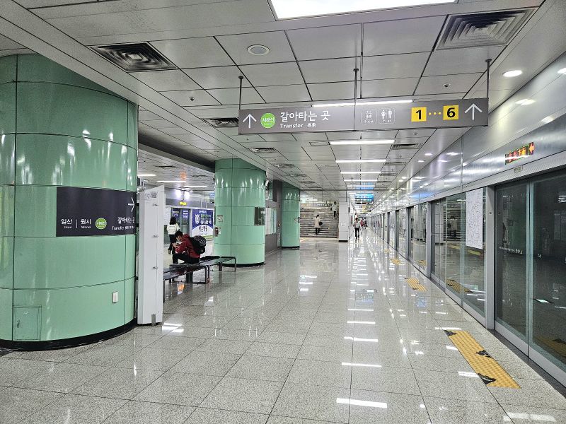 파일:부천운동장역7호선승강장2024.jpg