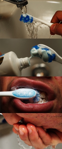 파일:Tooth brushing.jpg