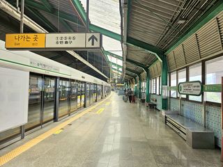 구로디지털단지역승강장2025.jpg