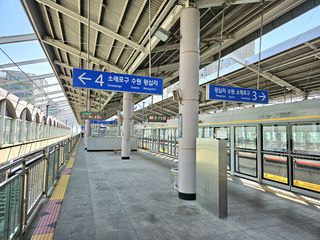 인천논현역승강장2025.jpg